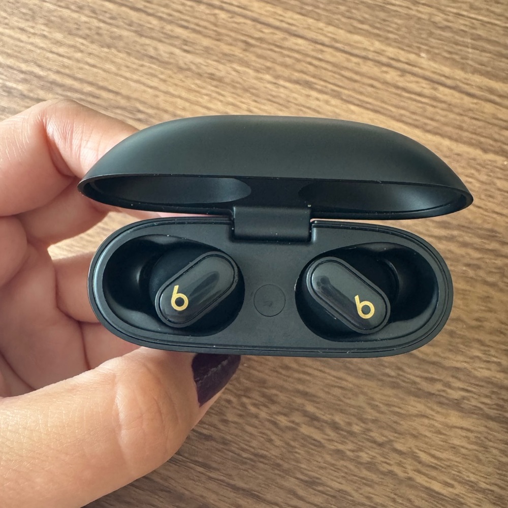 Beats Studio Buds +